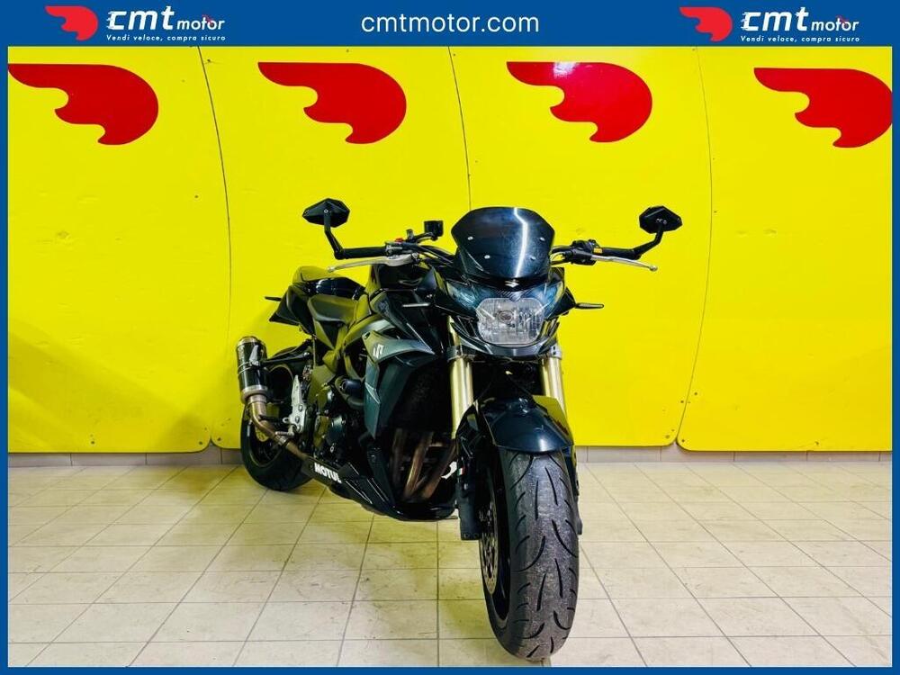 Suzuki GSR 750 (2010 - 15) (2)