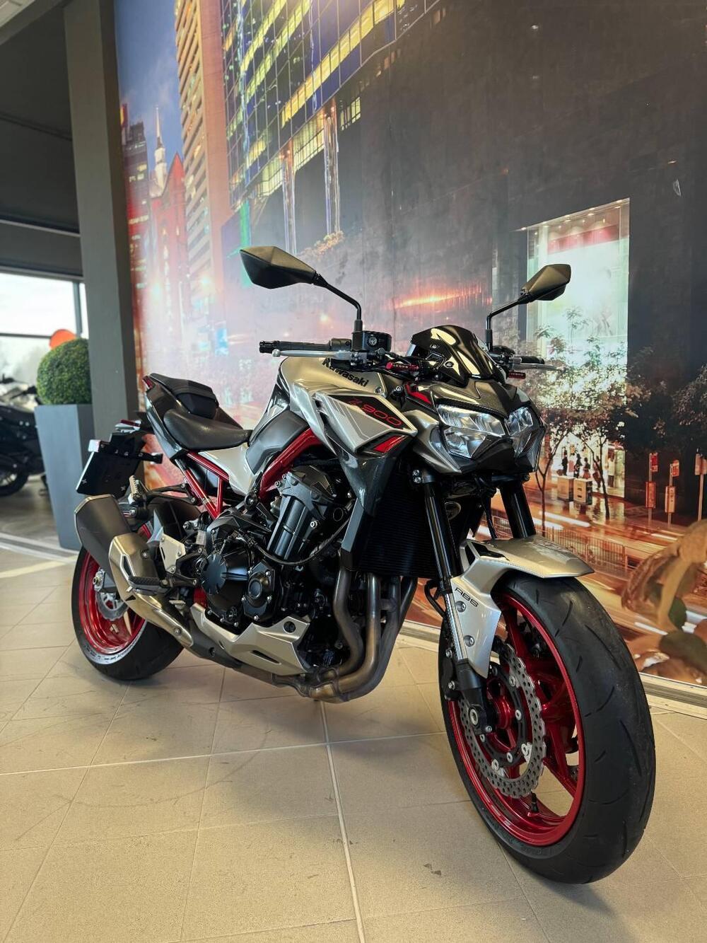 Kawasaki Z 900 (2021 - 24) (2)