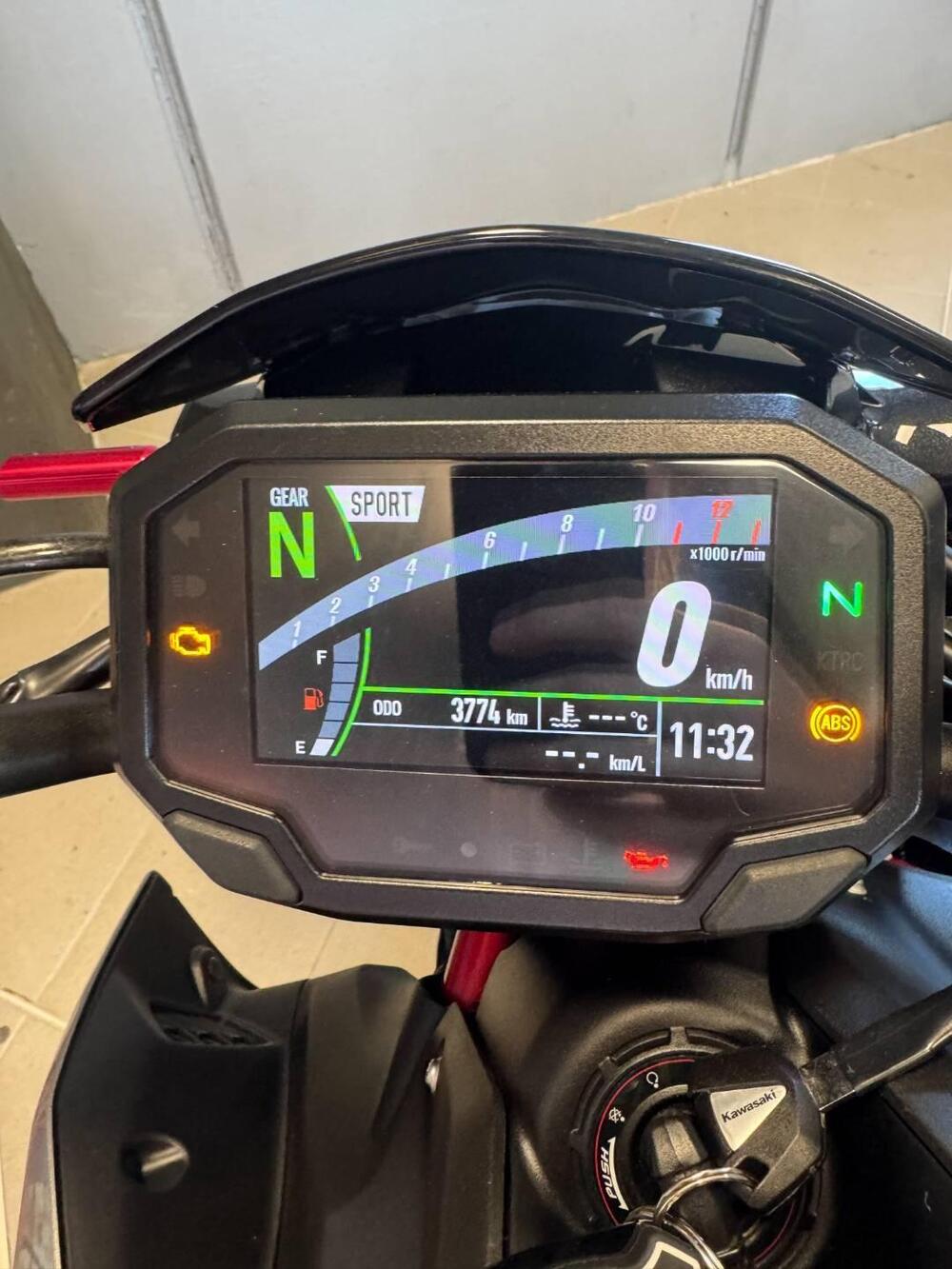 Kawasaki Z 900 (2021 - 24) (3)