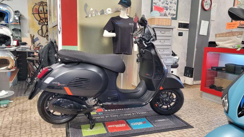 Vespa GTS 300 Super Sport (2023 - 24)