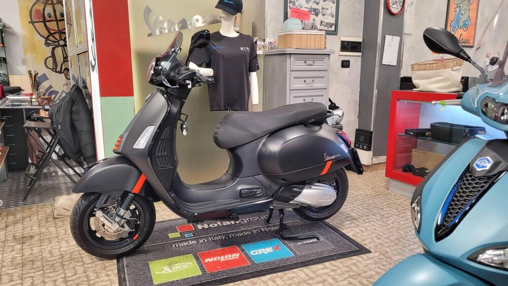 Vespa GTS 300 Super Sport (2023 - 24) (3)