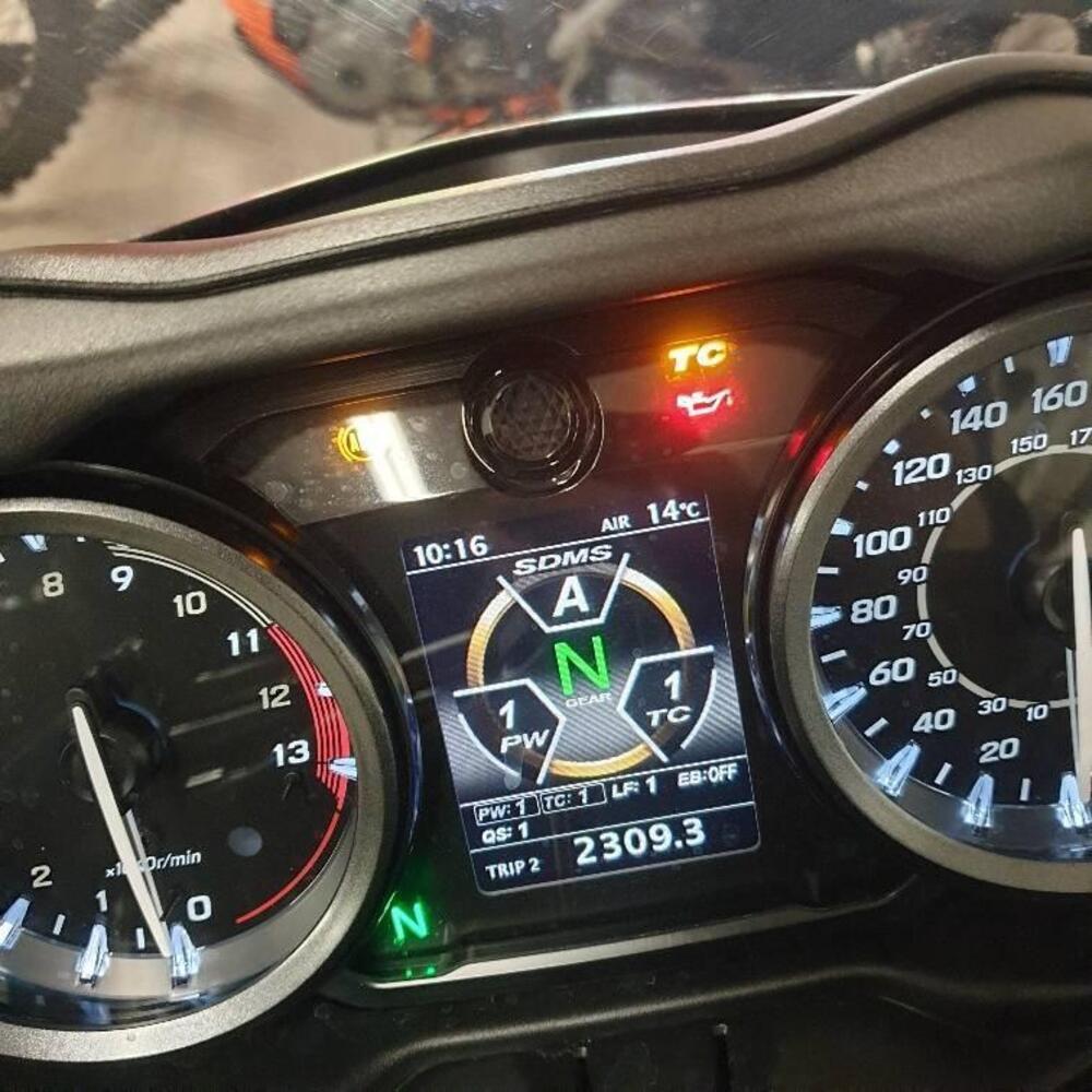 Suzuki GSX 1300 R Hayabusa (2025) (3)