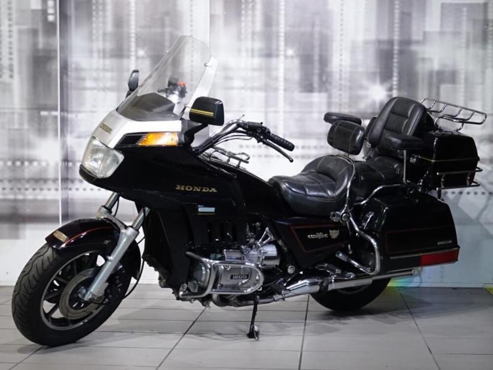 Honda GL 1200 Gold wing (7)
