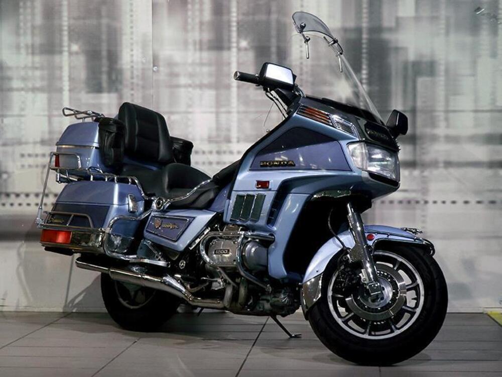 Honda GL 1200 Gold wing