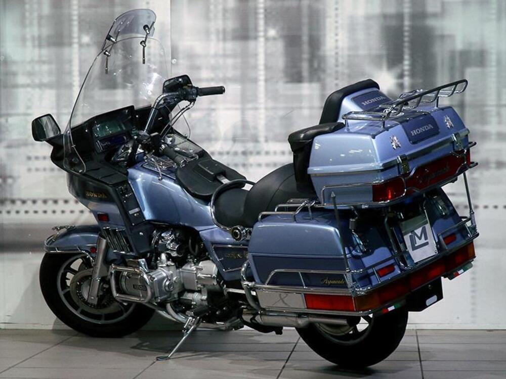 Honda GL 1200 Gold wing (2)