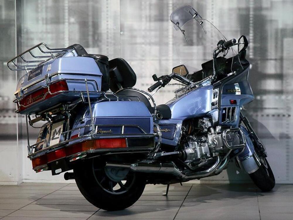 Honda GL 1200 Gold wing (8)