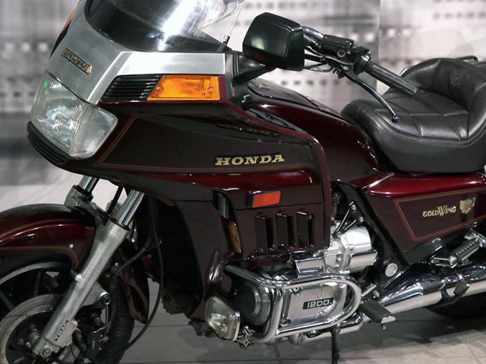 Honda GL 1200 Gold wing (8)