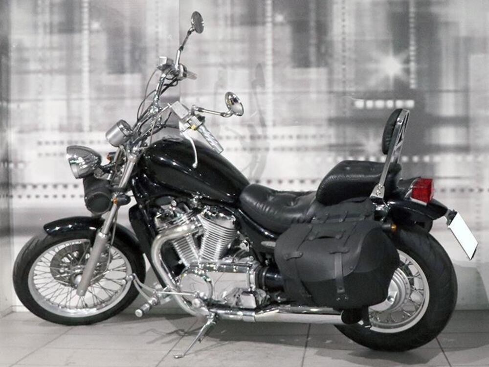 Suzuki VS 600 GLF Intruder (1996 - 98) (2)