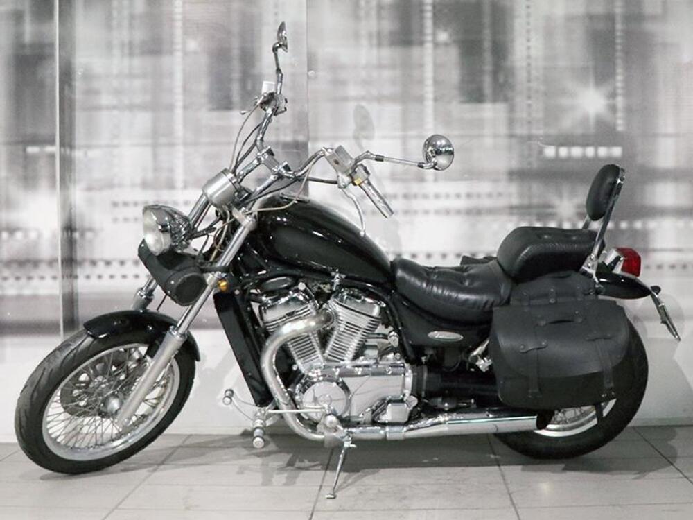 Suzuki VS 600 GLF Intruder (1996 - 98) (7)
