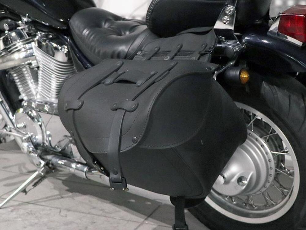 Suzuki VS 600 GLF Intruder (1996 - 98) (9)