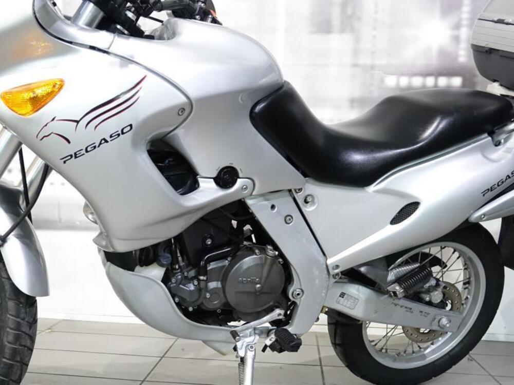 Aprilia Pegaso 650 (1997 - 00) (5)