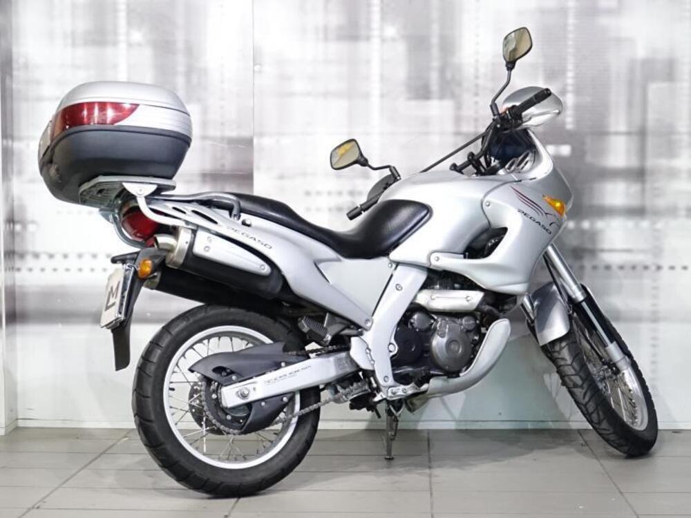 Aprilia Pegaso 650 (1997 - 00) (8)