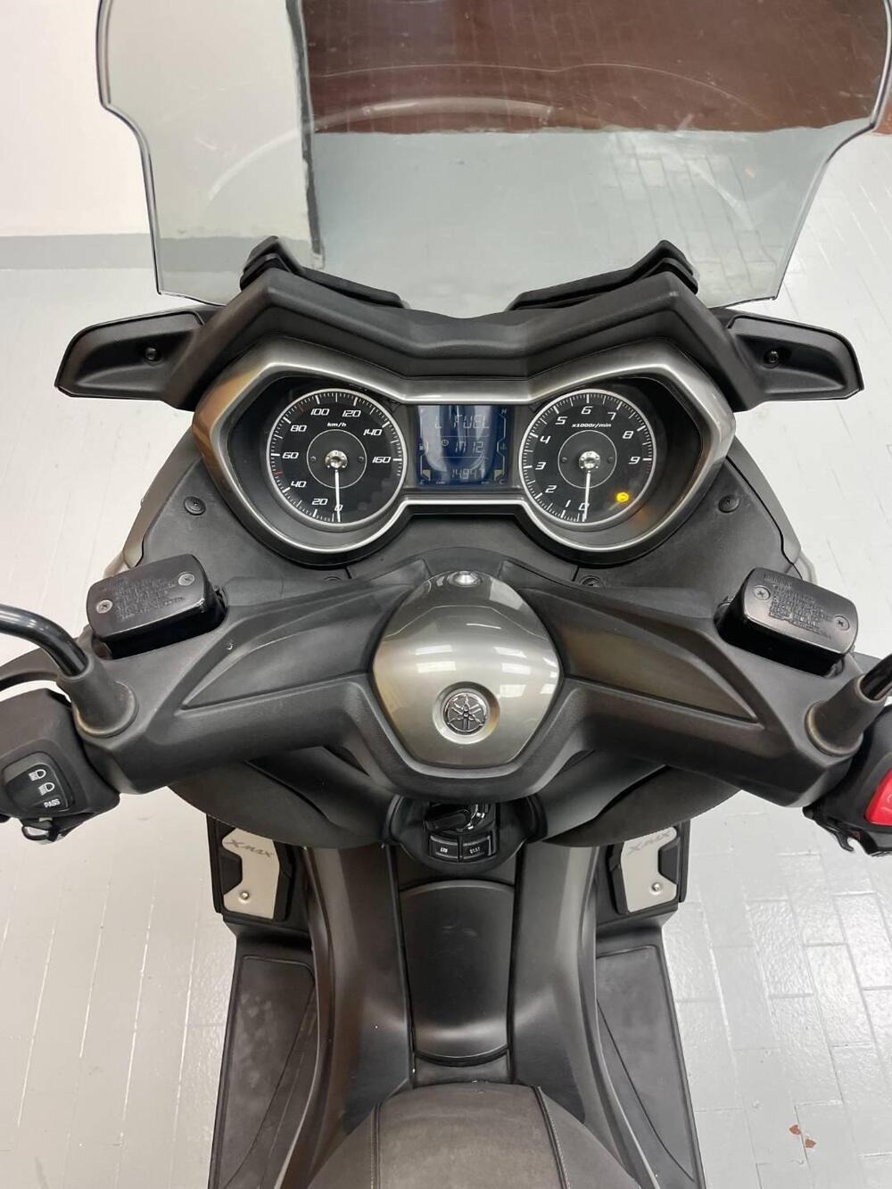 Yamaha X-Max 300 Tech Max (2021 - 24) (14)