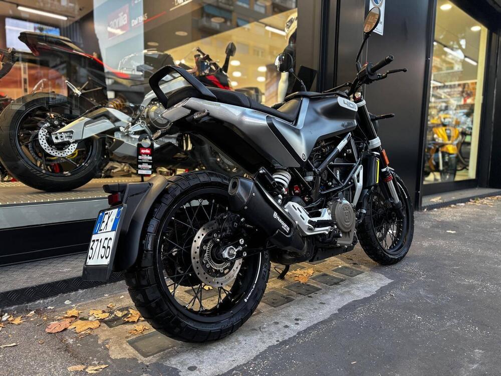 Husqvarna Svartpilen 401 (2021 - 23) (2)