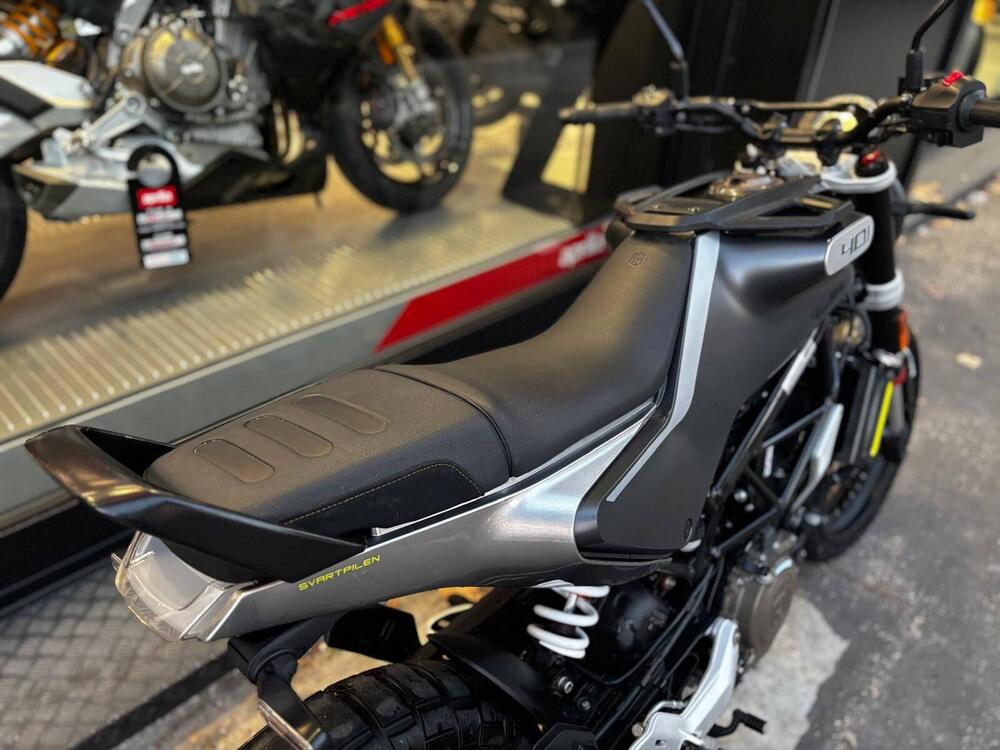 Husqvarna Svartpilen 401 (2021 - 23) (3)