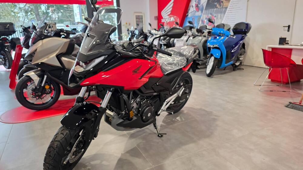 Honda NC 750 X DCT (2025 - 26) (2)