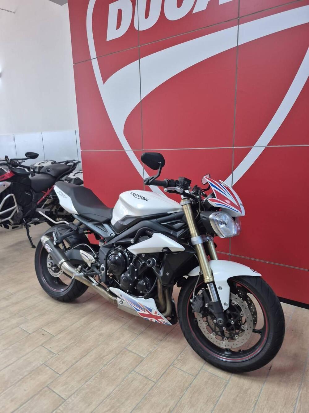 Triumph Street Triple ABS (2013 - 17) (2)