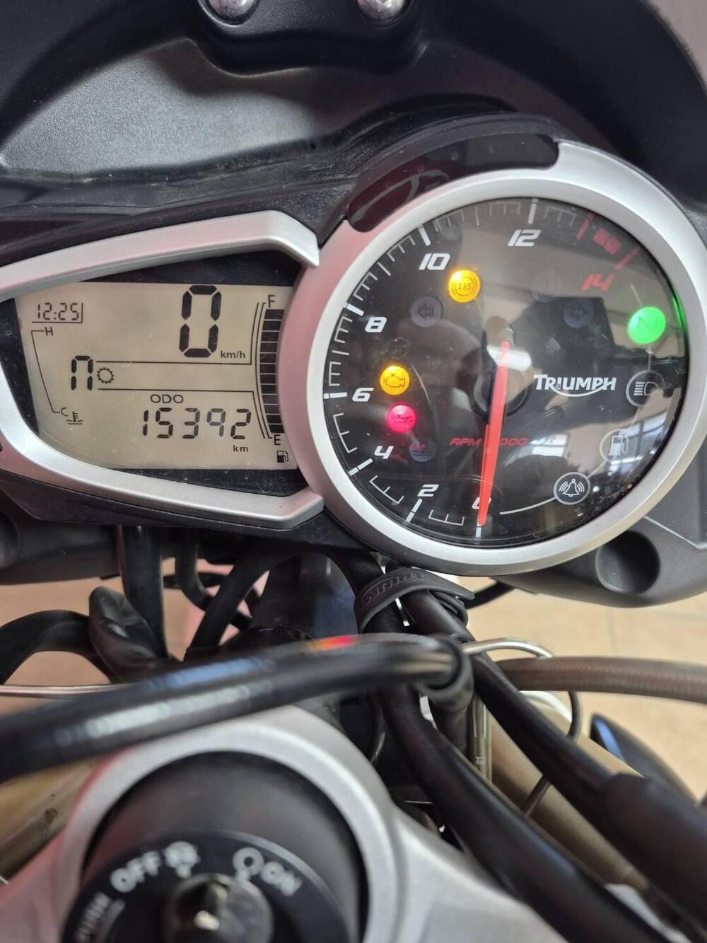 Triumph Street Triple ABS (2013 - 17) (5)