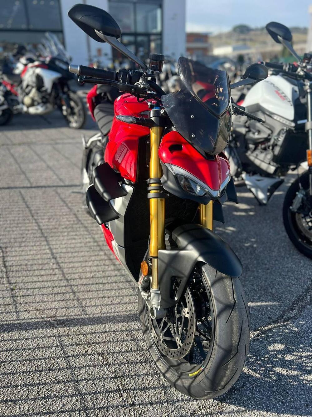 Ducati Streetfighter V4 1100 S (2021 - 22) (2)