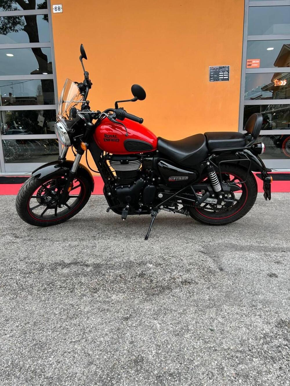 Royal Enfield Meteor 350 (2021 - 26) (3)