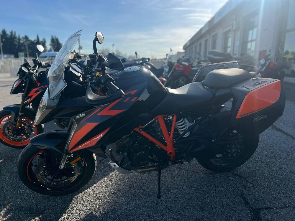 KTM 1290 Super Duke GT ABS (2016 - 18) (3)