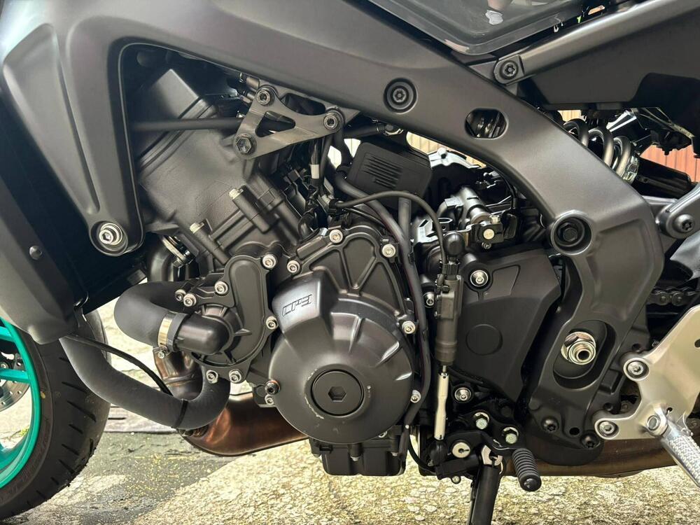 Yamaha MT-09 (2021 - 23) (4)