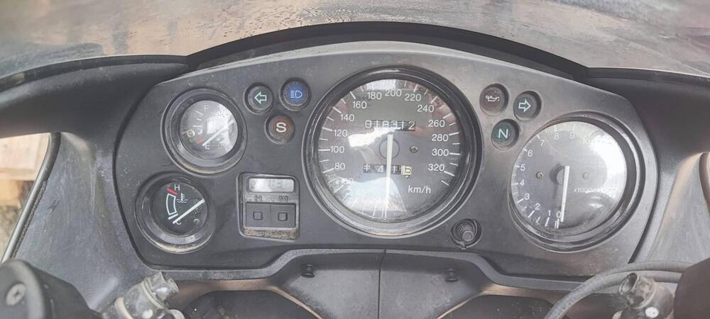 Honda CBR 1100 XX Superblackbird (1996 - 98) (4)