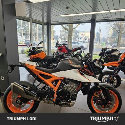 KTM 990 Duke R (2026) nuova