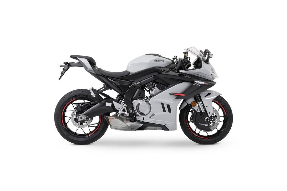 CFMOTO 675SR-R (2025 - 26)