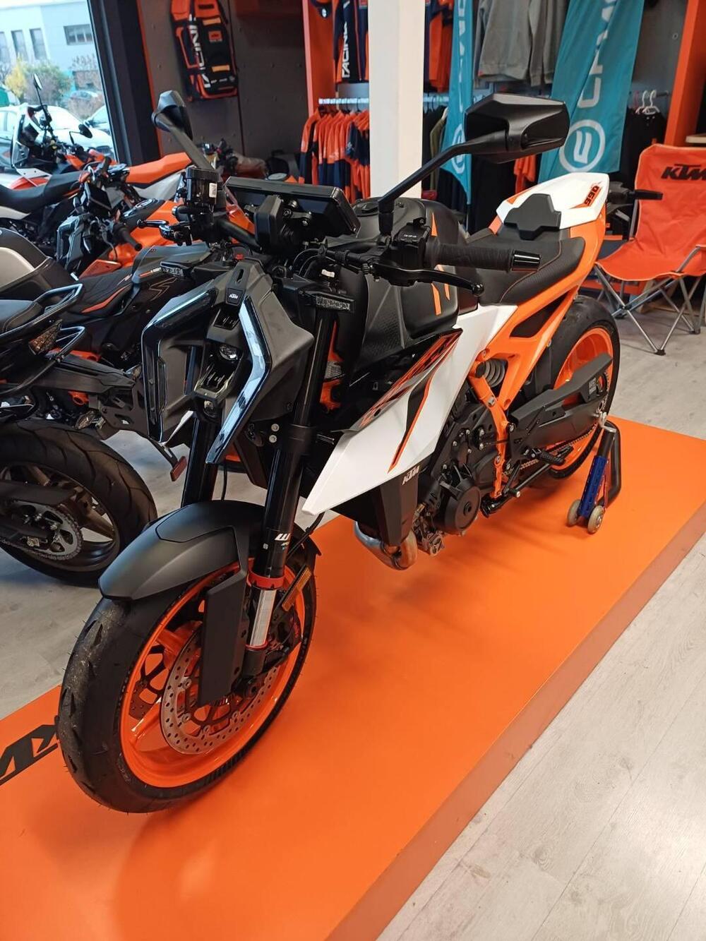 KTM 990 Duke R (2026)