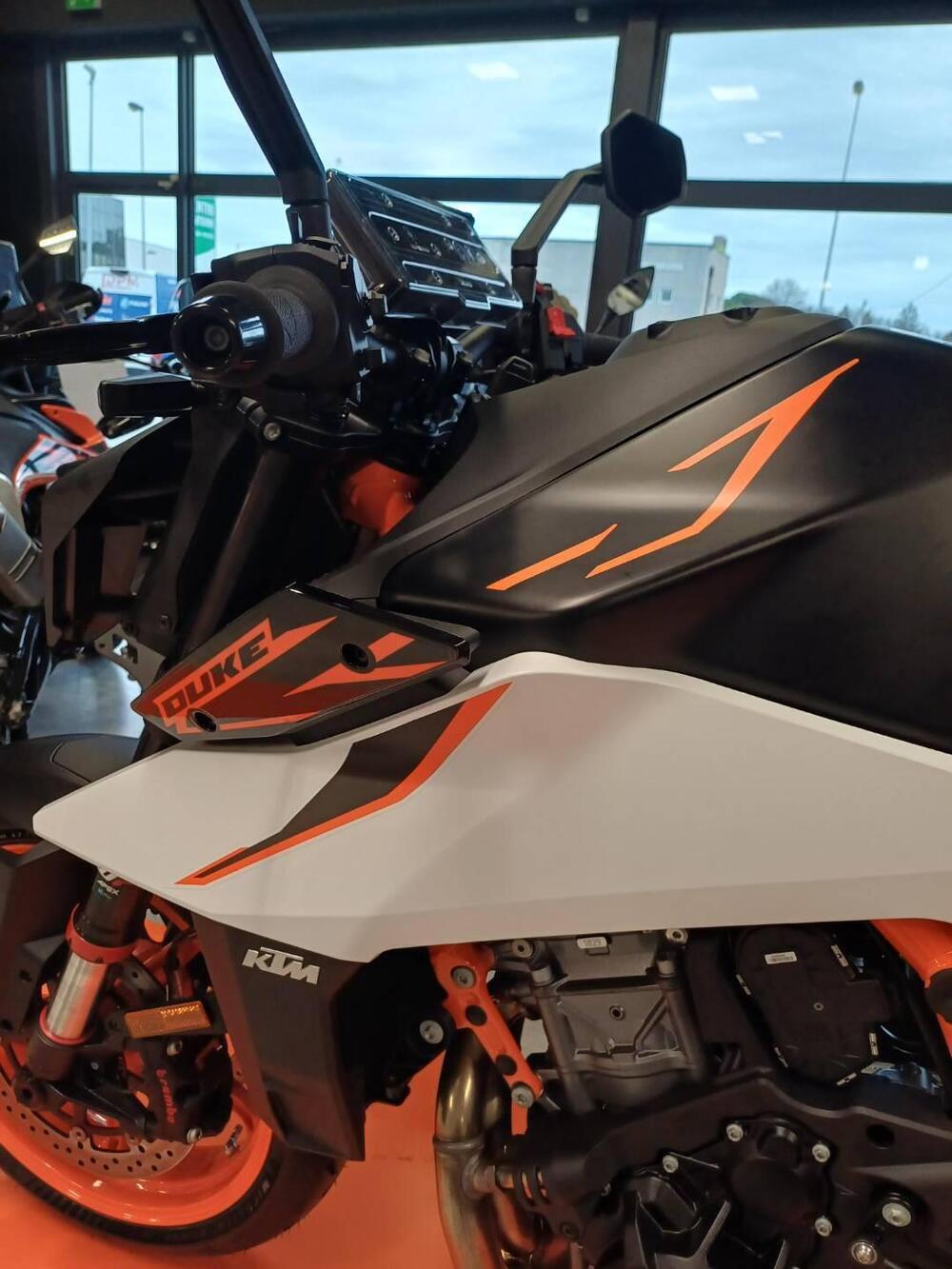 KTM 990 Duke R (2026) (6)