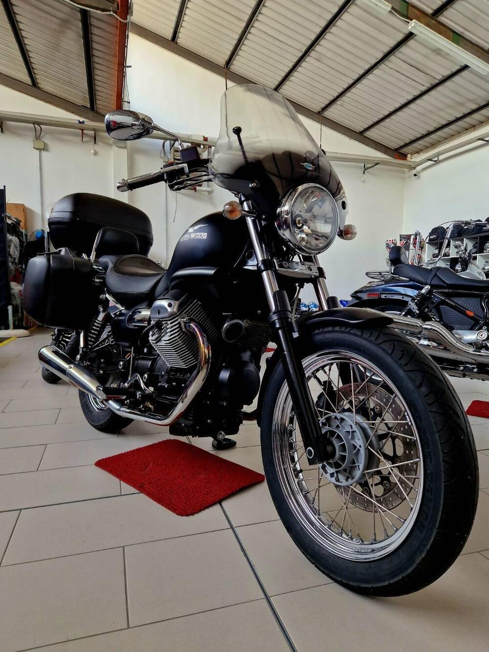 Moto Guzzi Nevada 750 Aquila Nera (2009 - 16) (2)