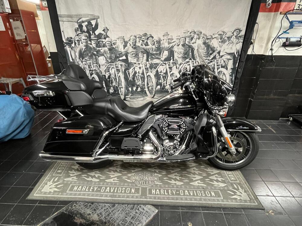 Harley-Davidson 1690 Electra Glide Ultra Limited (2016) - FLHTK