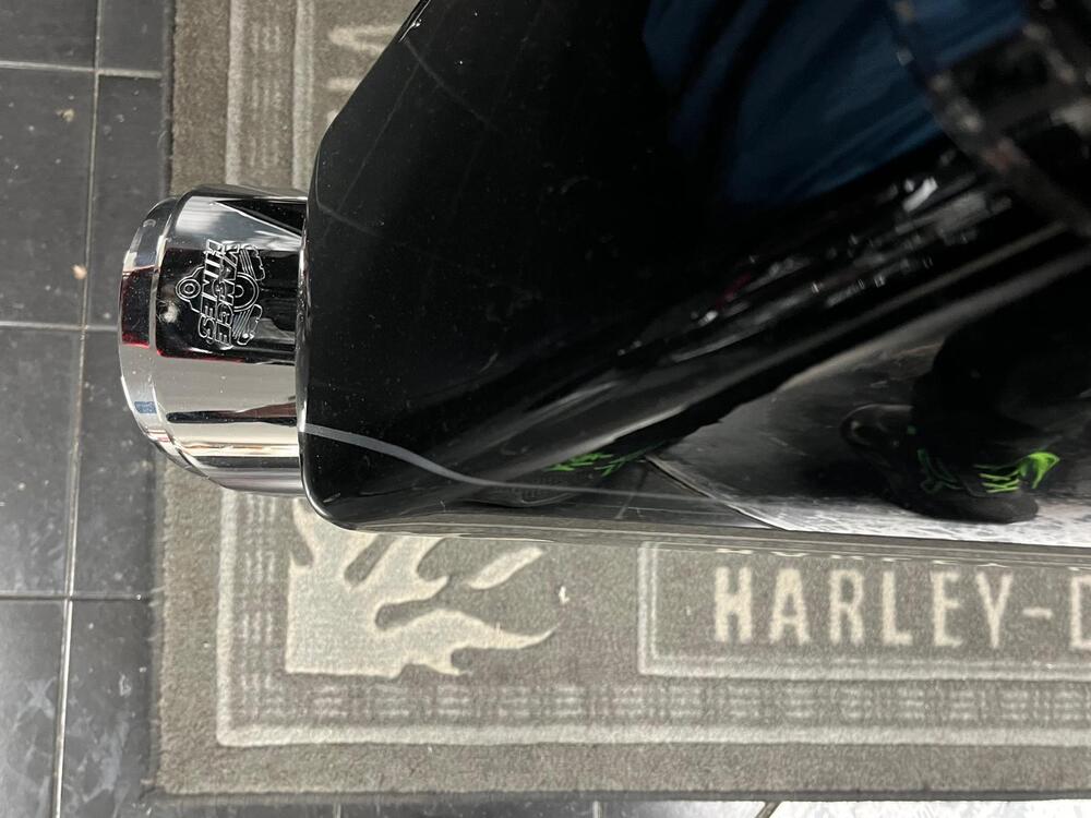 Harley-Davidson 1690 Electra Glide Ultra Limited (2016) - FLHTK (5)