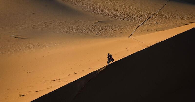 Dakar 2026. T9. Gran caos, ma anche un interessante... nulla di fatto. Sanders, KTM, e Roma, Ford, al comando