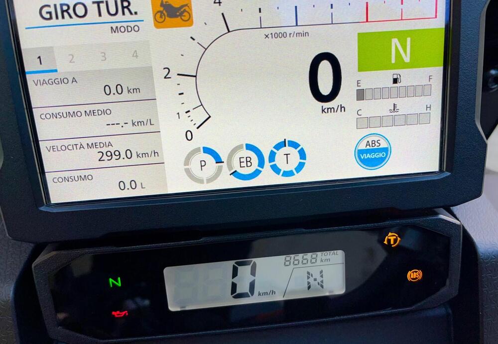 Honda Africa Twin CRF 1100L (2022 - 23) (4)