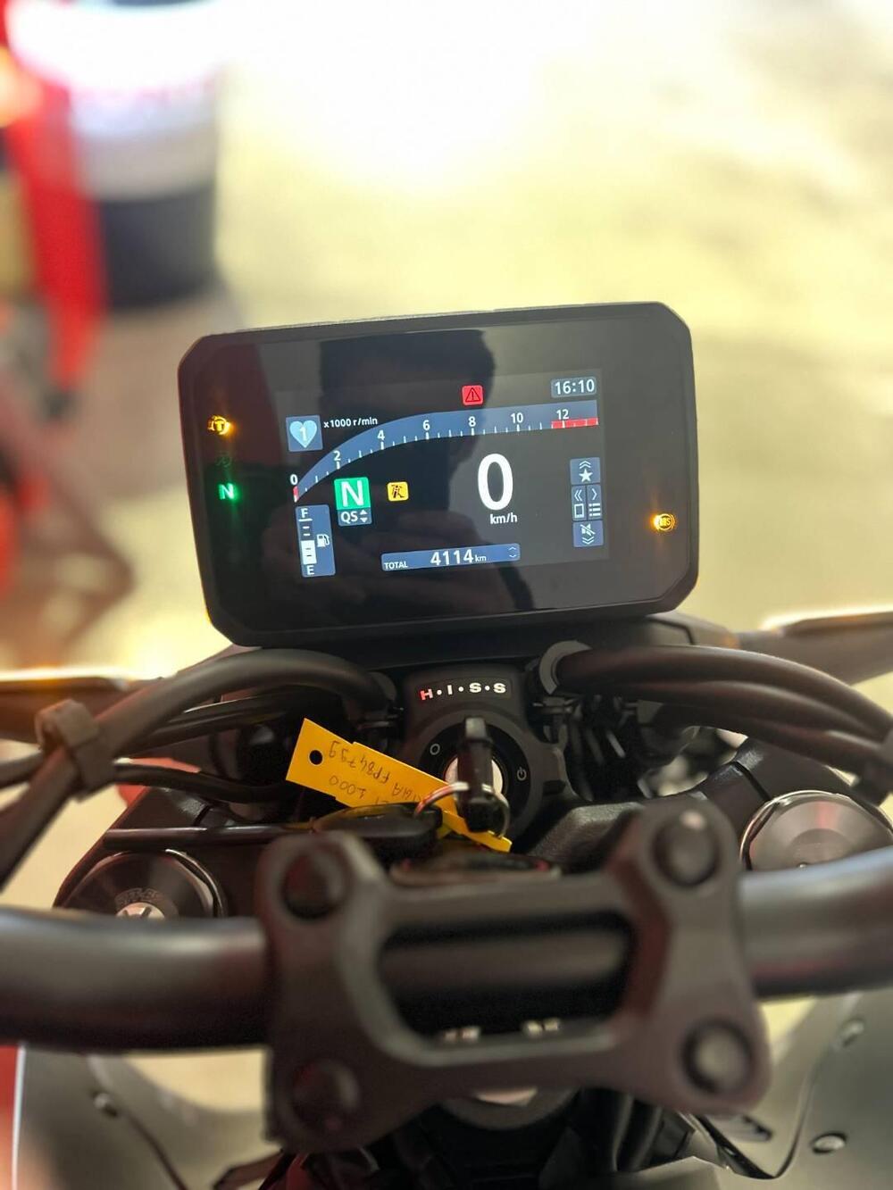 Honda CB 1000 Hornet (2025 - 26) (4)