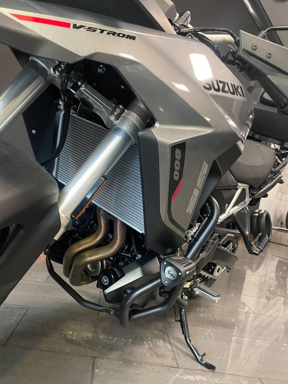 Suzuki V-Strom 800SE (2025 - 26) (2)