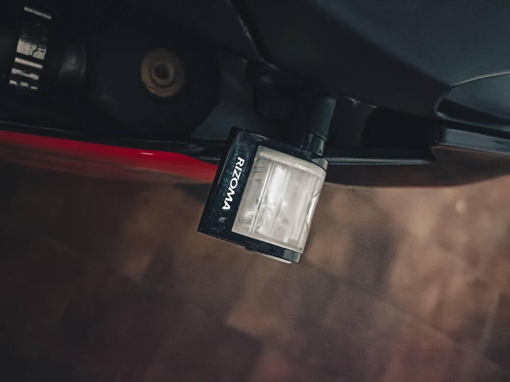 Aprilia Tuono V4 R APRC (2011 - 13) (4)