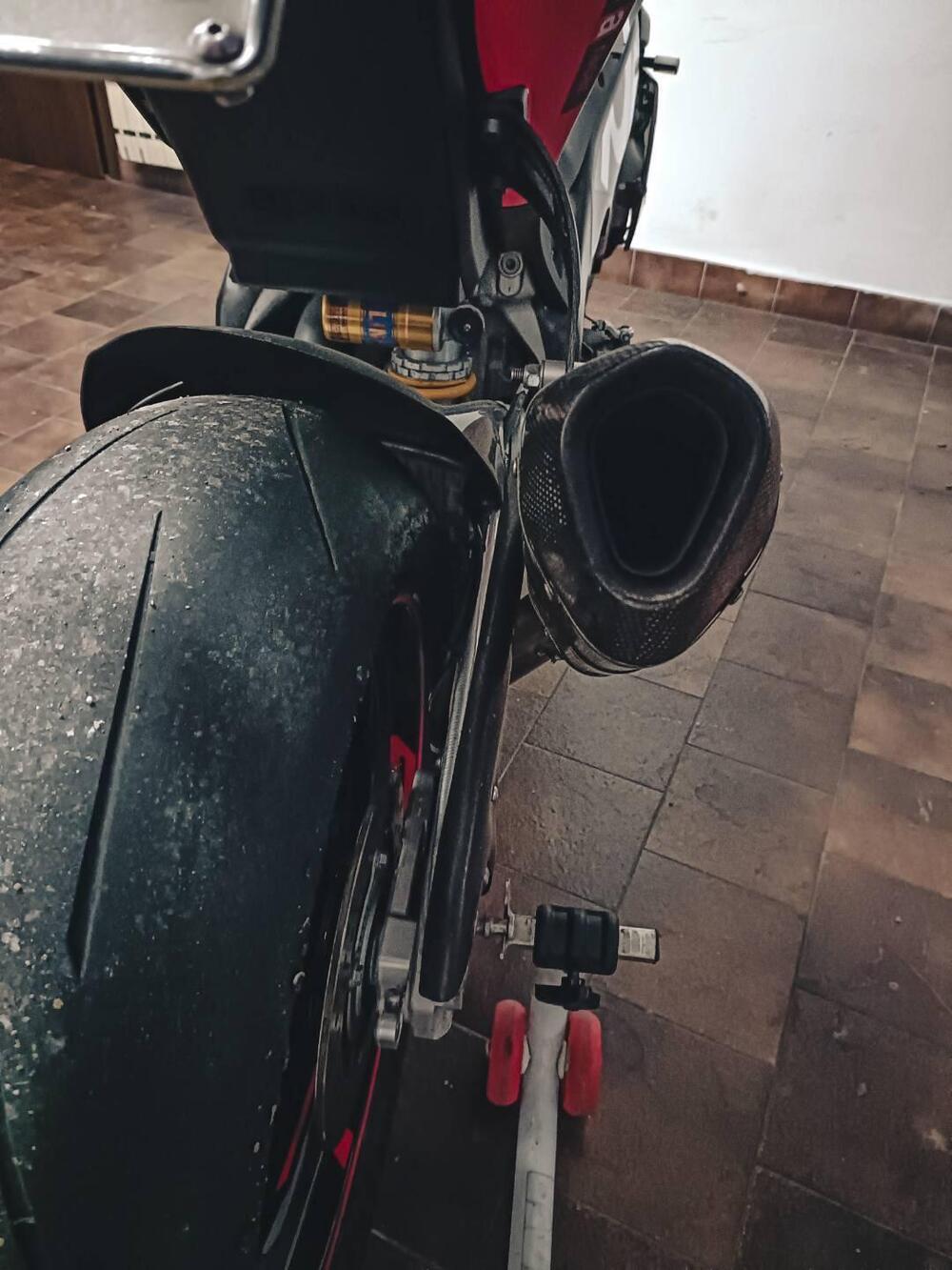 Aprilia Tuono V4 R APRC (2011 - 13) (7)