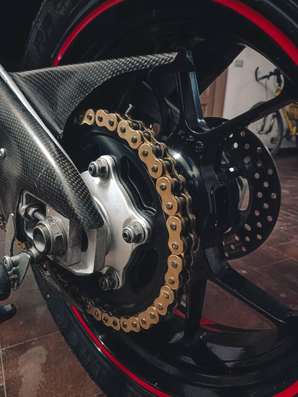 Aprilia Tuono V4 R APRC (2011 - 13) (15)