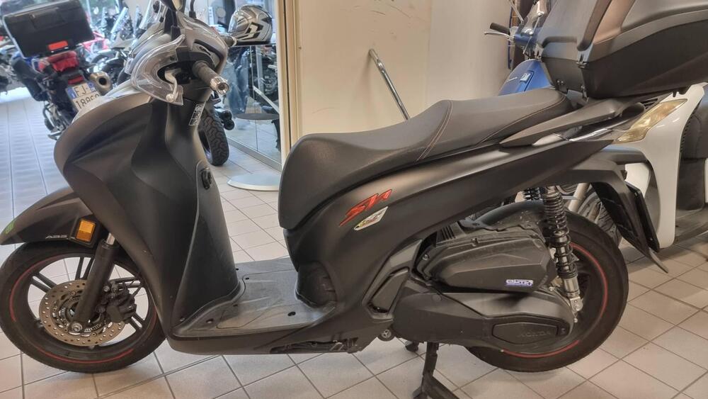 Honda SH 350 Sport (2021 - 24) (2)
