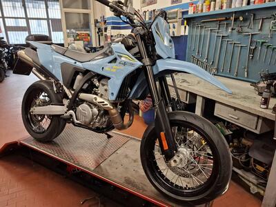 Suzuki DR-Z4SM (2025 - 26) usata