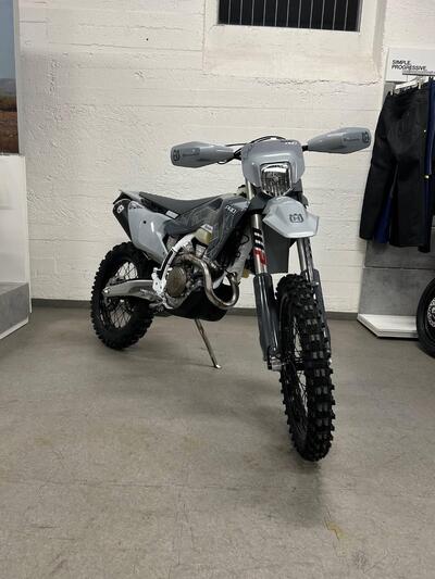 Husqvarna FE 350 Pro (2026) nuova