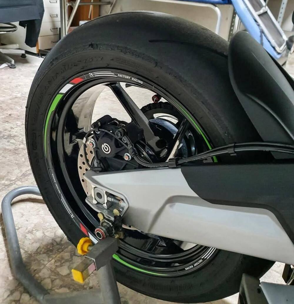 Aprilia RS 660 Factory (2025 - 26) (6)
