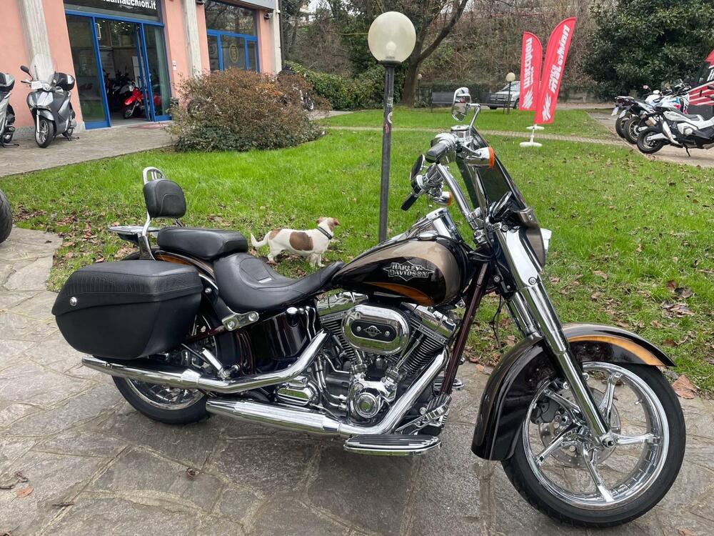 Harley-Davidson 1800 Convertible (2010 - 11) - FLSTSE (2)