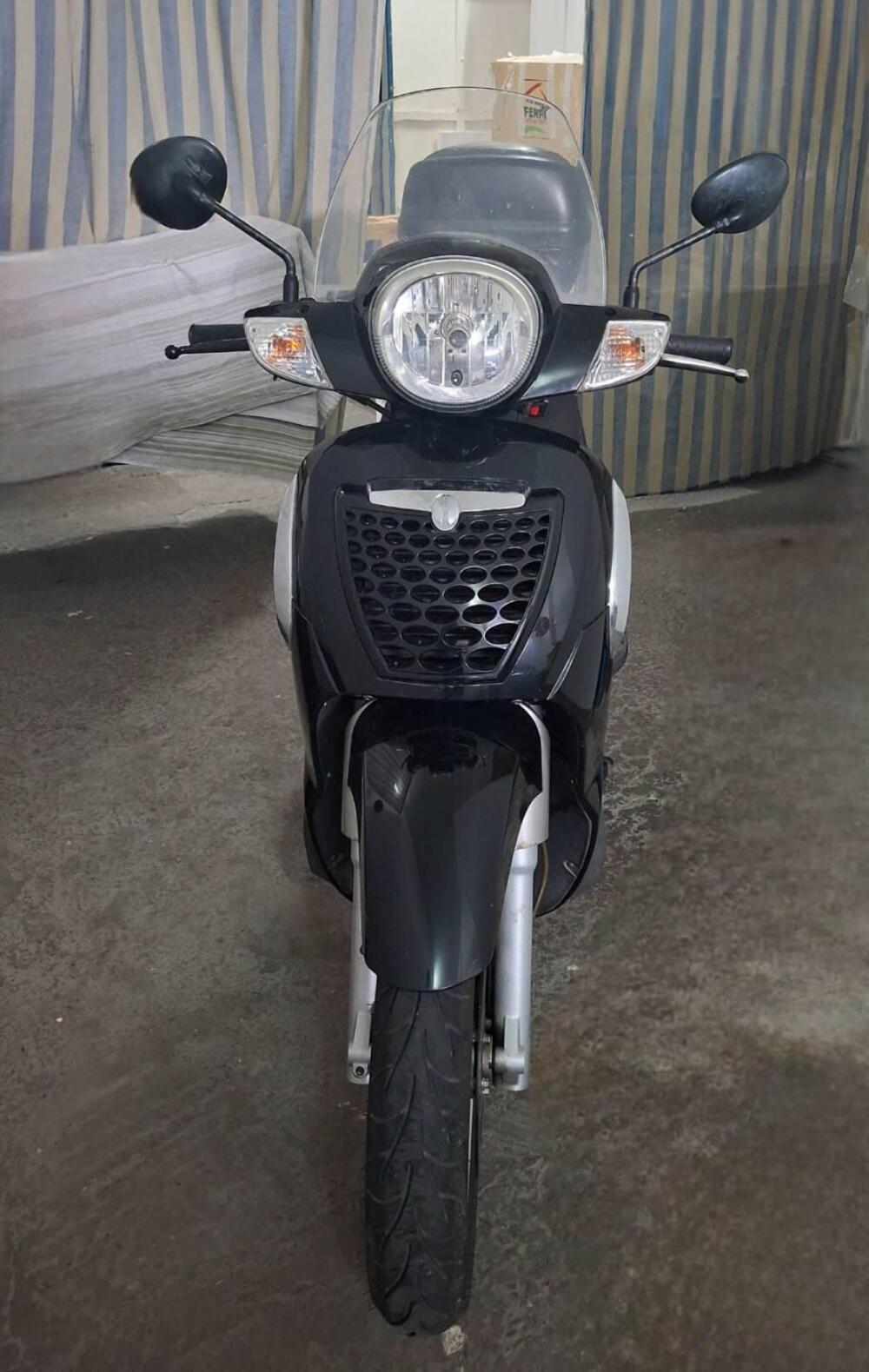 Aprilia Scarabeo 125 i.e. (2011 - 16) (4)