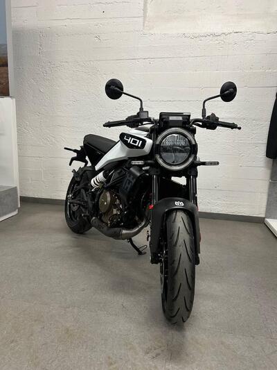 Husqvarna Vitpilen 401 (2024 - 26) usata