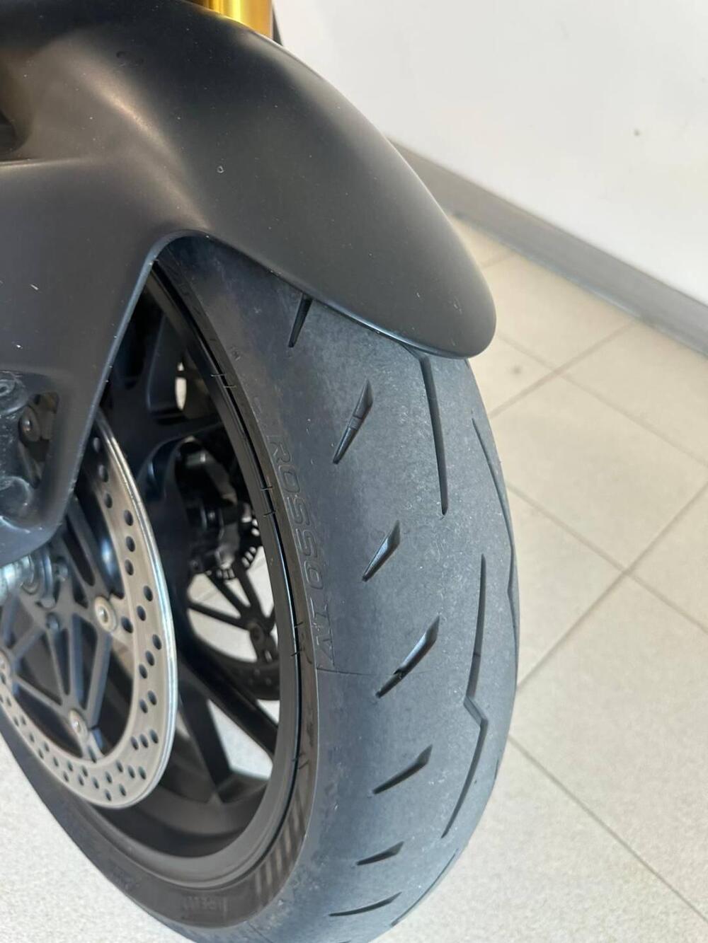 Ducati Streetfighter V4 S (2023 - 24) (2)