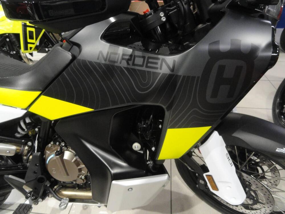 Husqvarna Norden 901 (2022 - 26) (3)